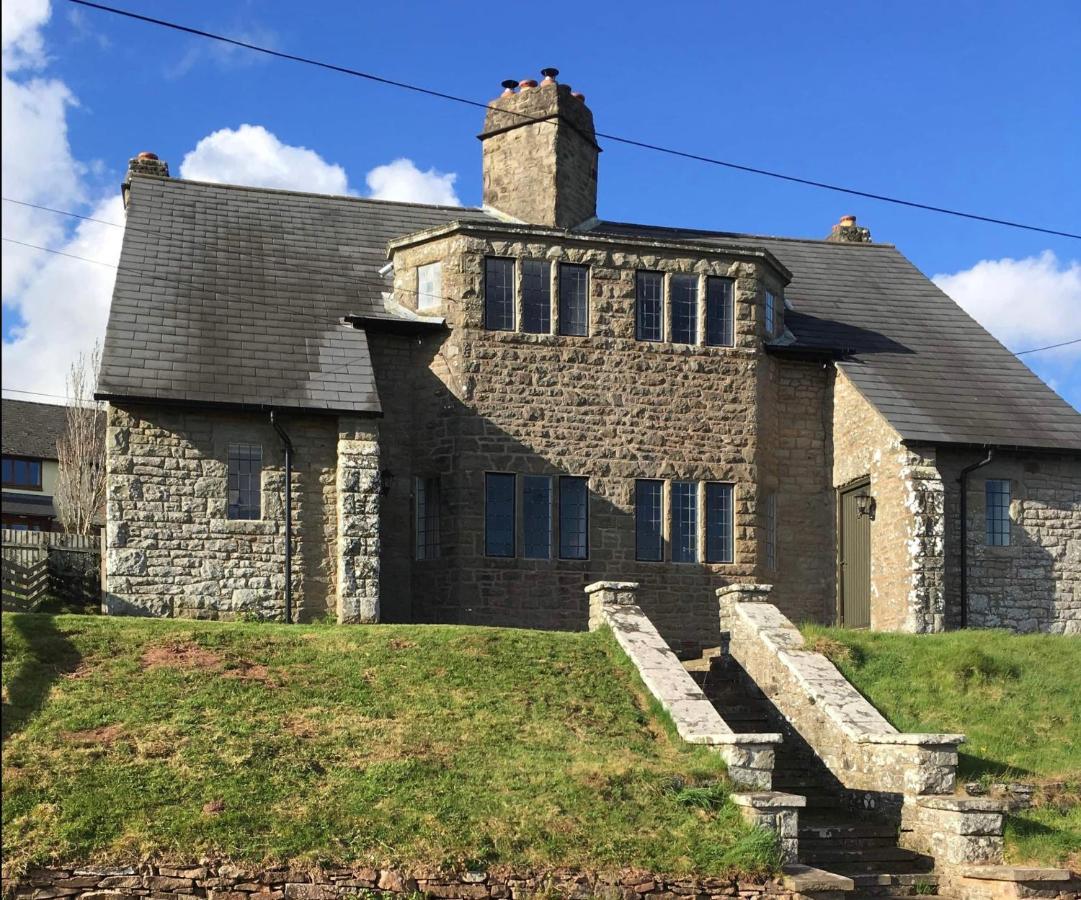 Cosy Arts & Crafts Cottage With Stunning Views Brecon Bagian luar foto