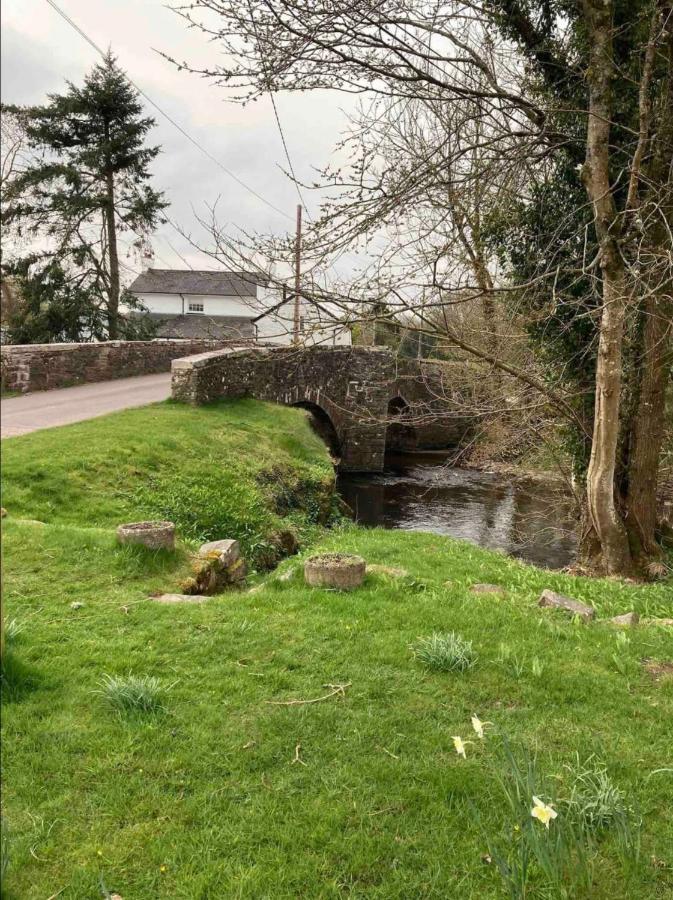 Cosy Arts & Crafts Cottage With Stunning Views Brecon Bagian luar foto